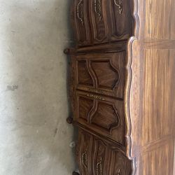 Dresser  Good. Wood