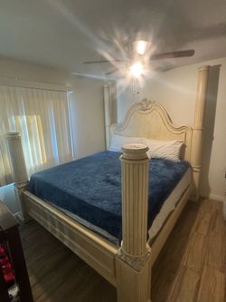 King Bed & mattress