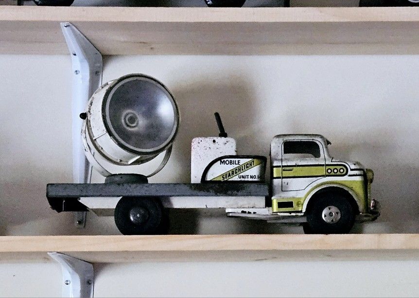 Marx Mobile Searchlight Unit Toy Truck