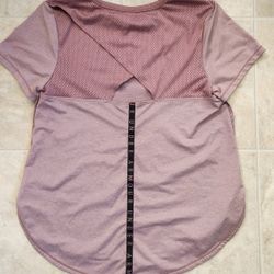 NWOT - Under Armour Women's shirt w/ open back, Size Medium **best offer, not free**