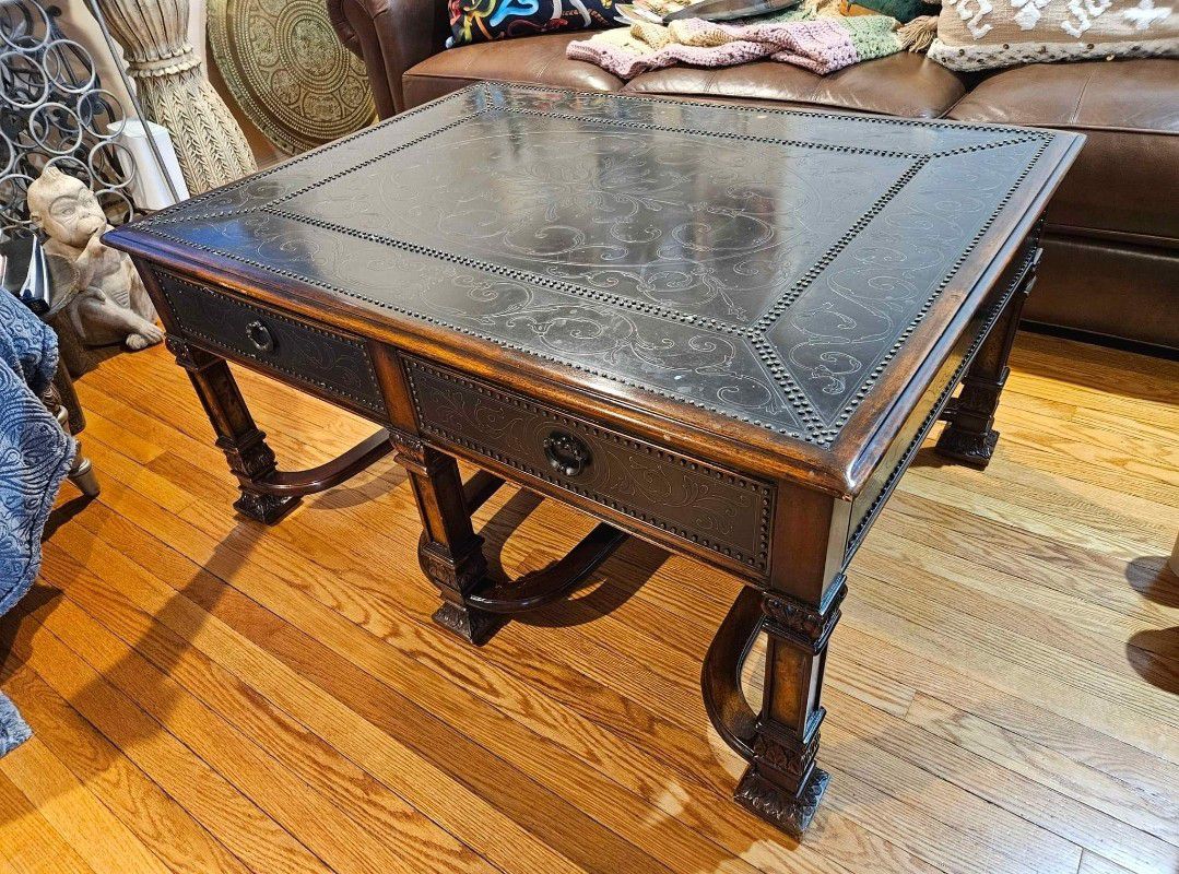 Coffee Table , Theodore Anthony Expandable 