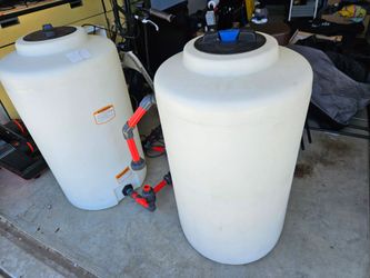 Salt water mixing station