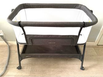 ANGELBLISS Bassinet Sleeper with storage & wheels