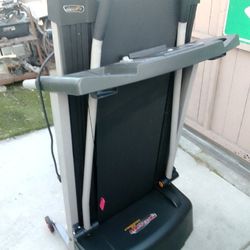 Pro Form 400 Crosswalk Treadmill.