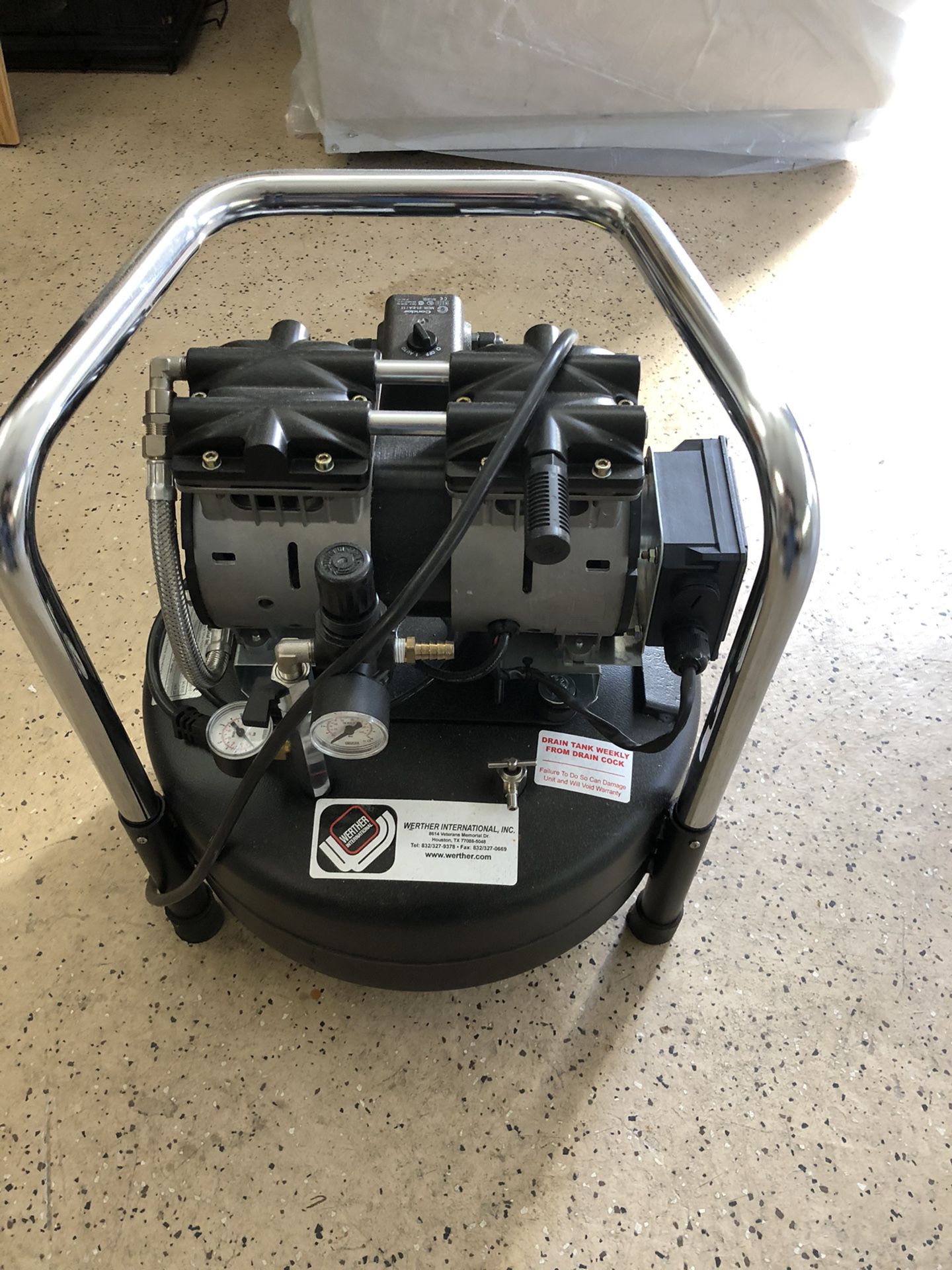 Werther/Panther (oil free and ultra quiet) Air Compressor PC 70/24
