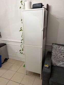 Metal storage cabinet