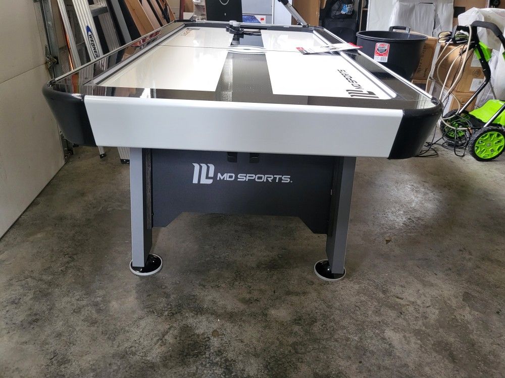 Air Hockey Table