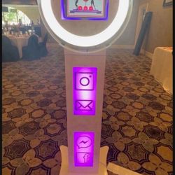 PHOTO BOOTH EQUIPMENT WITH BACKDROP SETUP