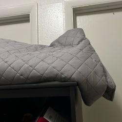 One Queen Size Heavy Blanket For Camping Or Cold Winter