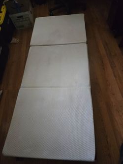 Roxzo Tri-fold Mattress
