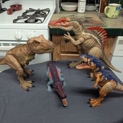 Jurassic World Extreme Chompin'  Dinosaur Action Figures