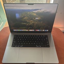 2023 MacBook Pro 16” 36GB M2 Max 16 core,  1TB, 42 count,  AppleCare Oct 2026