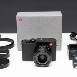 Leica Q2