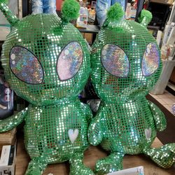 Giant Alien Plushies 