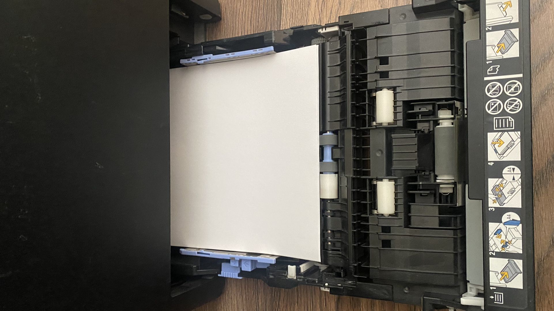 Dell MFP 3115CN Color Laser Printer 4 in 1 for Sale in Las Vegas, NV