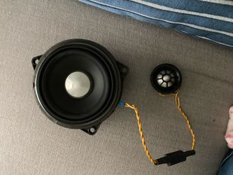 Bmw I 8 speaker and subwoofer