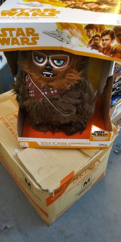 A,STARS WARS WALK AND ROAR CHEWBACCA