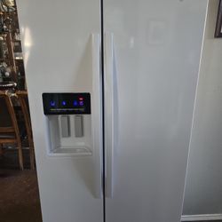 Whirlpool Refrigerator