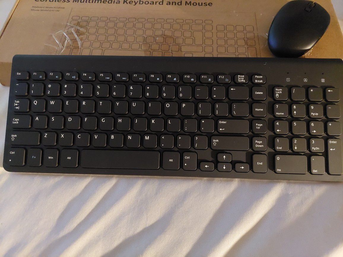 Cordless Keyboard And Mouse 