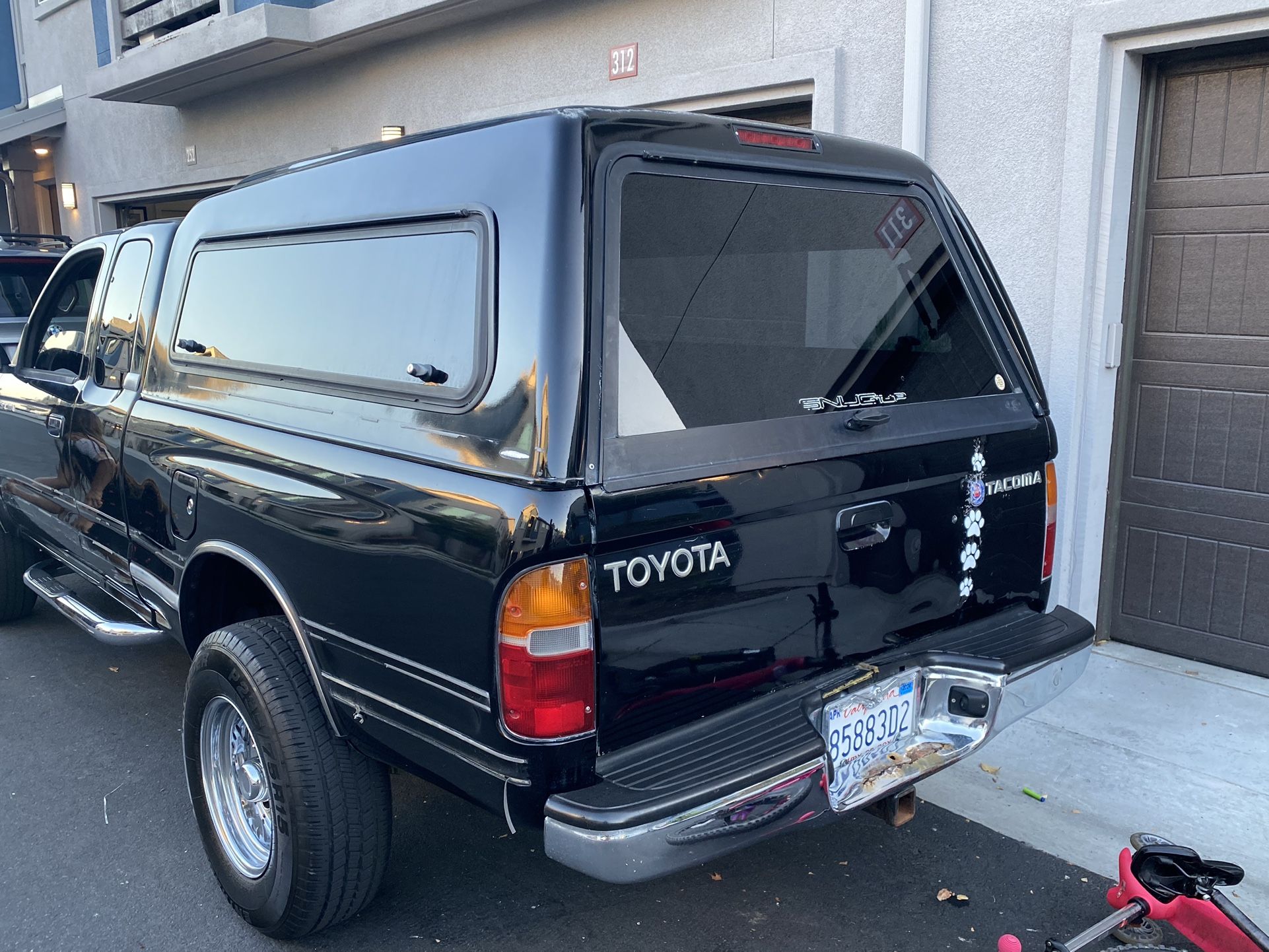 Snugtop Camper Shell for Sale in Ladera Ranch, CA OfferUp
