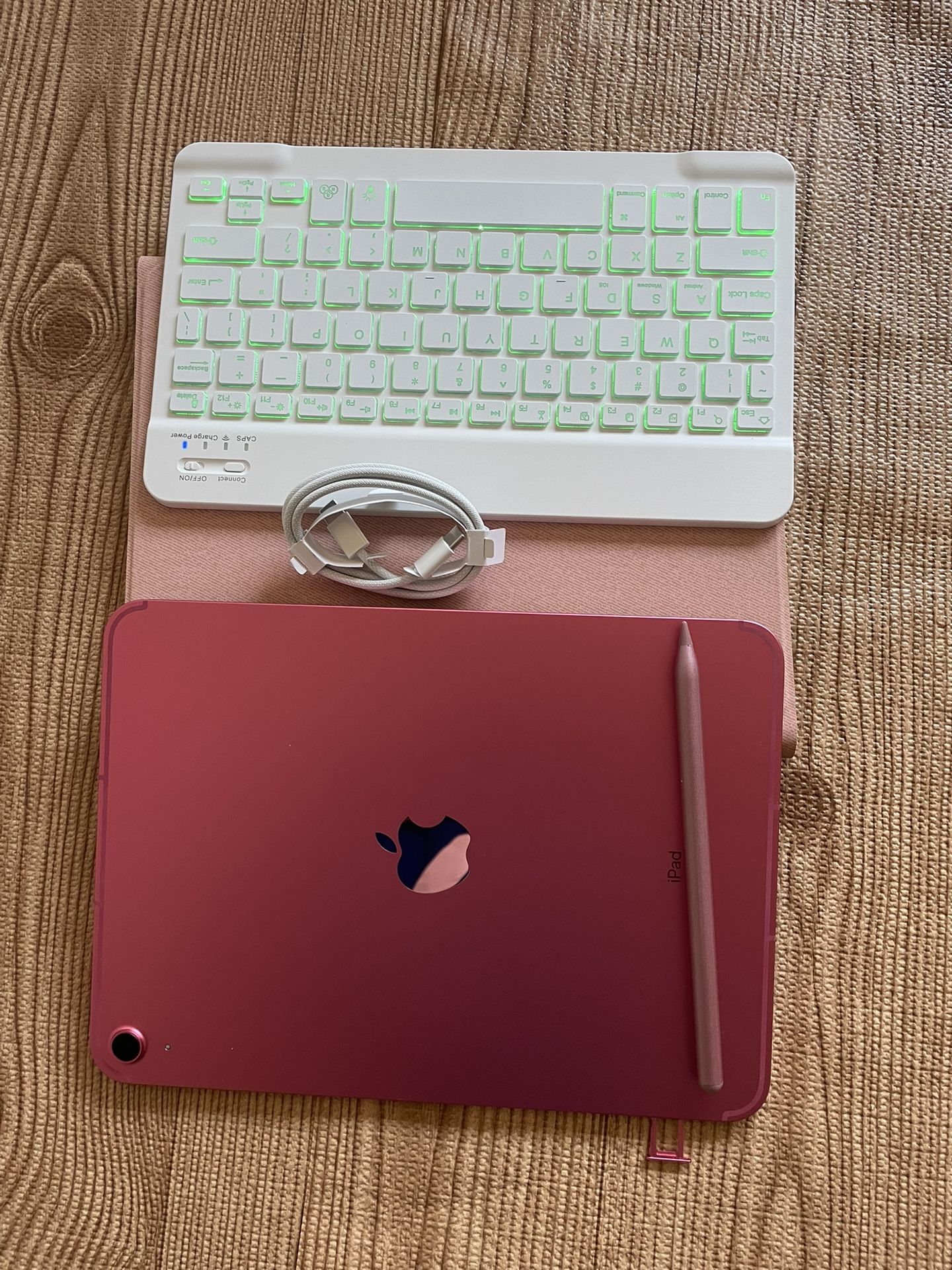 Apple iPad 10th Generation pink 64GB WiFi + cellular 5G unlocked With Keyboard and Pencil