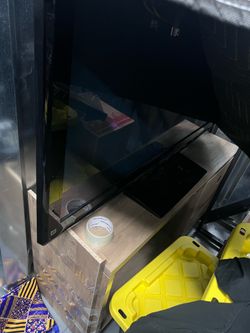 Plasma Tv with Tv stand