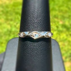 Vintage Jewelry 14k solid two tone yellow gold natural diamond 0.10CTW ring size 7.50