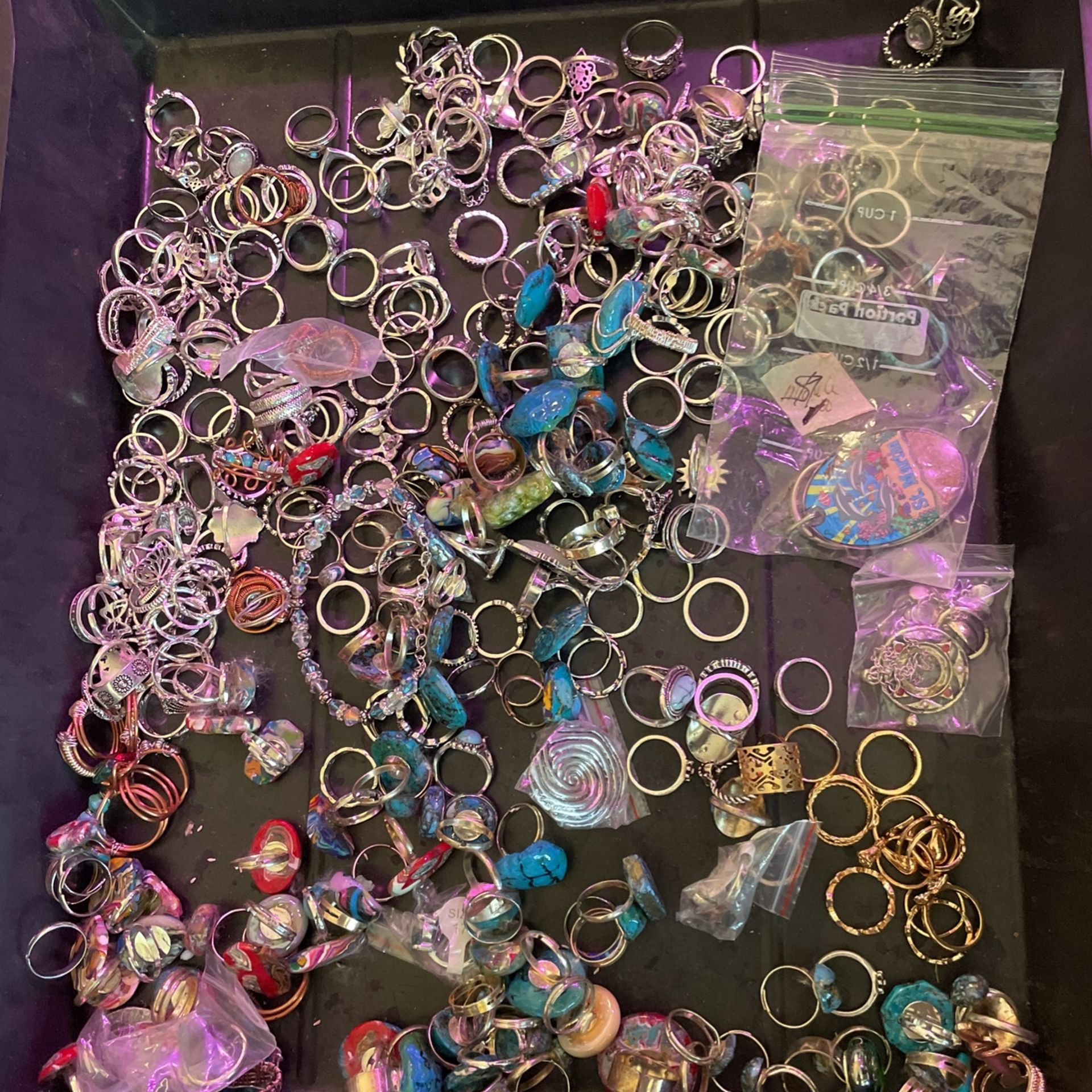 Costume Jewelry’s Mix