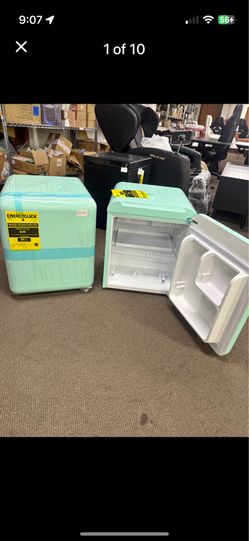 Mini refrigerator