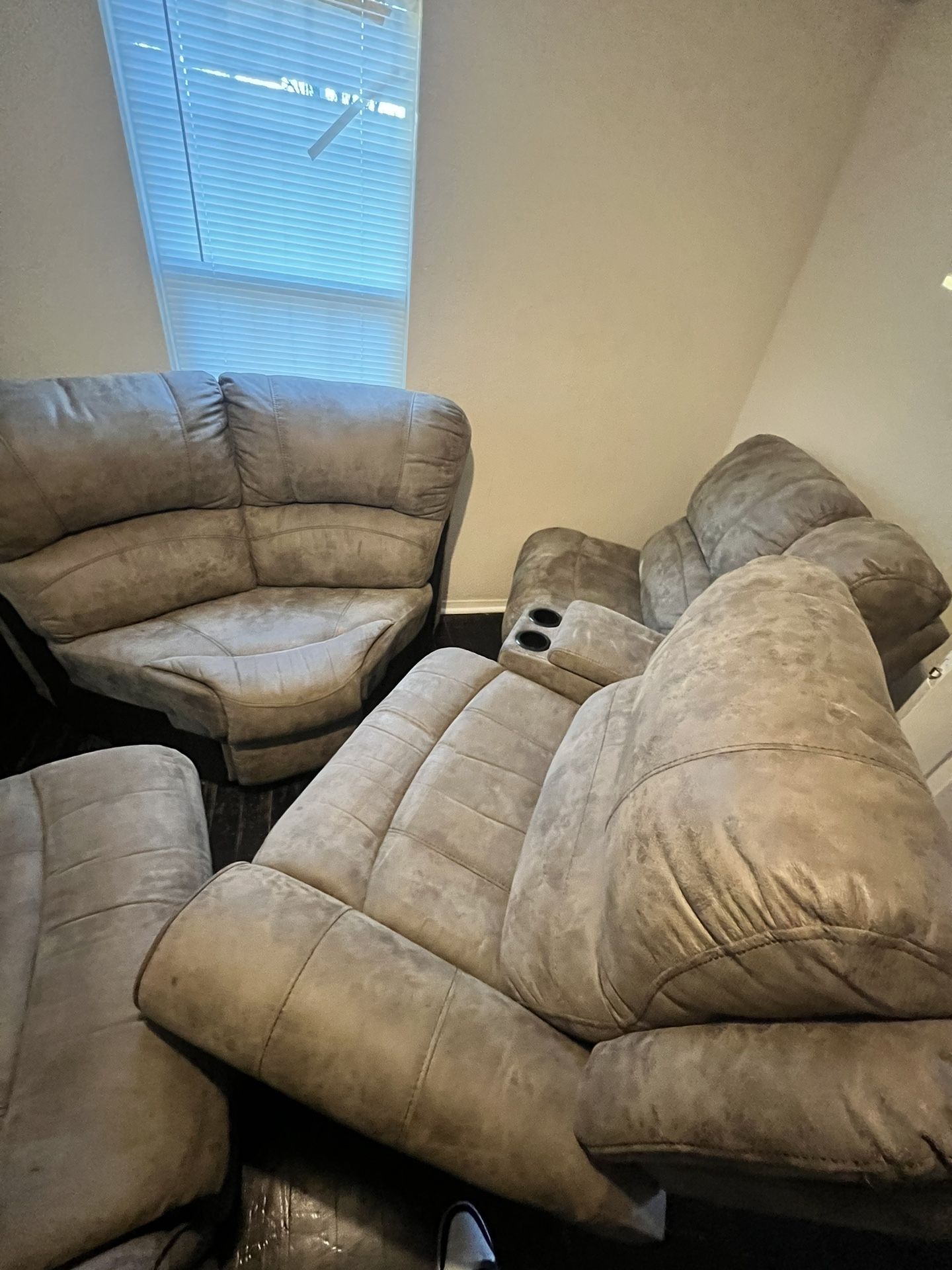 Recline An Sectional Couches 