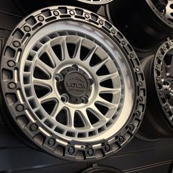 New 17x9 Mojave Lock wheels Silver / black ring 5 lug Jeep Wrangler Gladiator 5x5