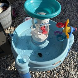 Little Tikes Spinnging Sea Water Table