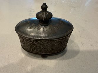 Vintage silver plated trinket box Simpson, Hall Miller & Co