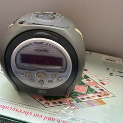 Am Fm Radio And Alarm Clock 