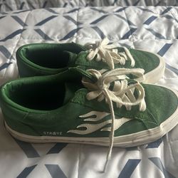 Vintae Kicks Size 10