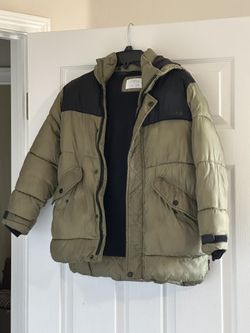  Zara Puffed Jacket Size 9