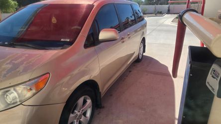 2011 Toyota Sienna