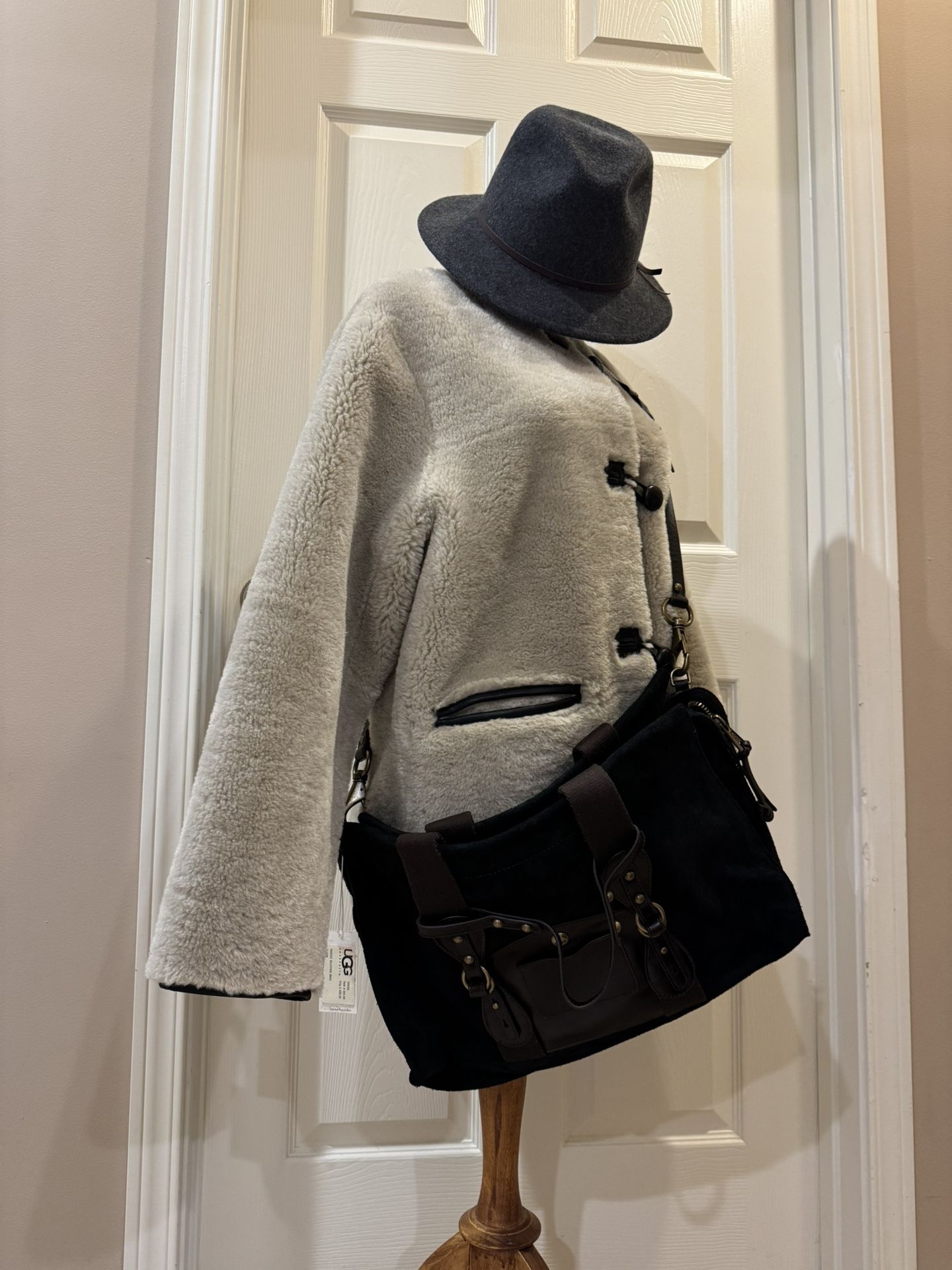 UGG  Messenger Bag