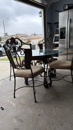 Dining room table set