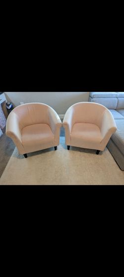 Pink Wayfair barrel chair (one left)