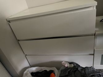 Dresser. 3 storage. $15