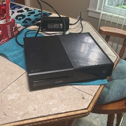 Xbox One With Controller (Original)