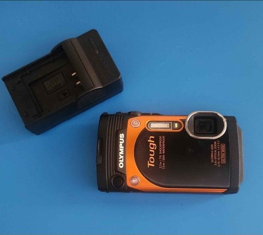Olympus Tough TG-860 Waterproof Digital Camera