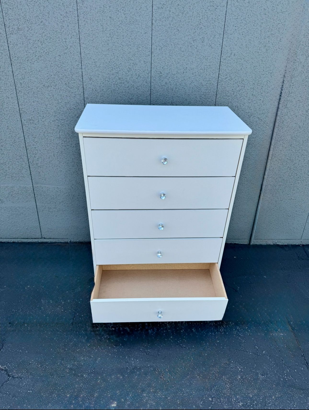 Chest With Diamond 💎 Crystal Knobs!! New 