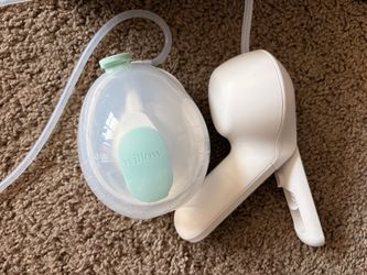 multiple breast pumps, accessories, storage bag for pumps