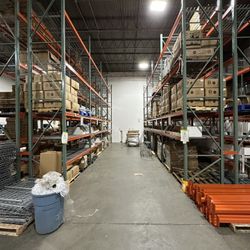 Teardrop Pallet Racking (100 Uprights, 656 Beams/Decks)