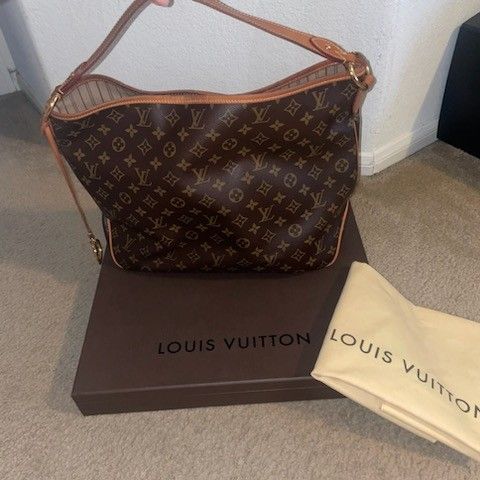 Louis  Vuitton Purse Bag Like New "See My Other Deals"