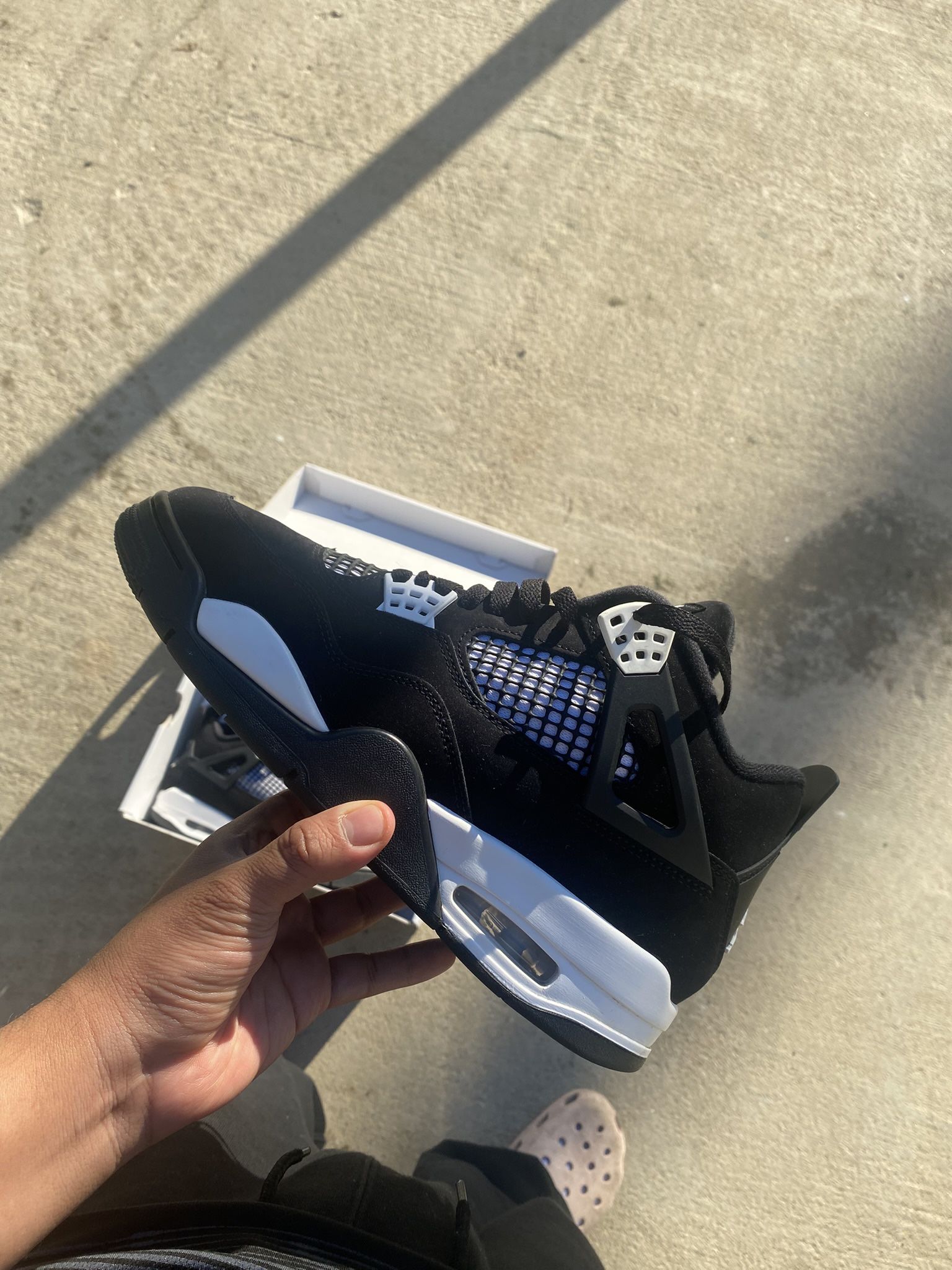 Jordan 4 White Lightnings