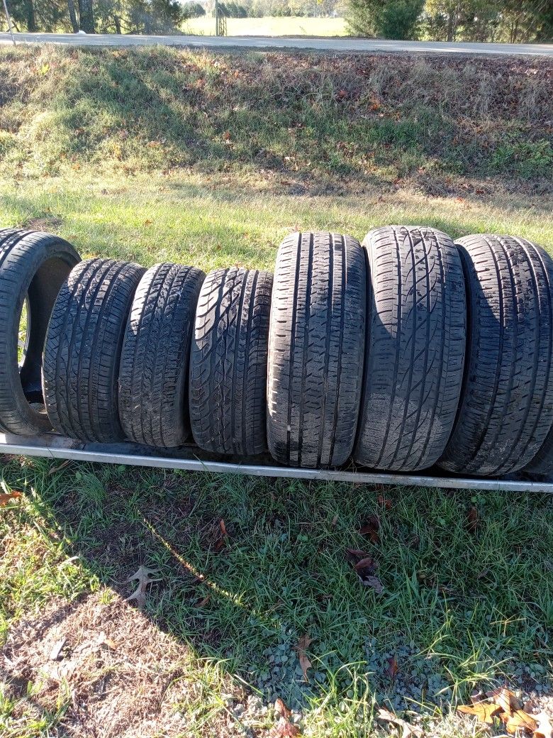 Like New Tires 17 And 18 And 20