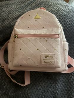 Pink mini loungefly . Good condition